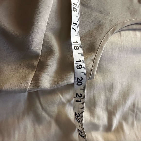 Laura Scott M - Picture 5 of 8